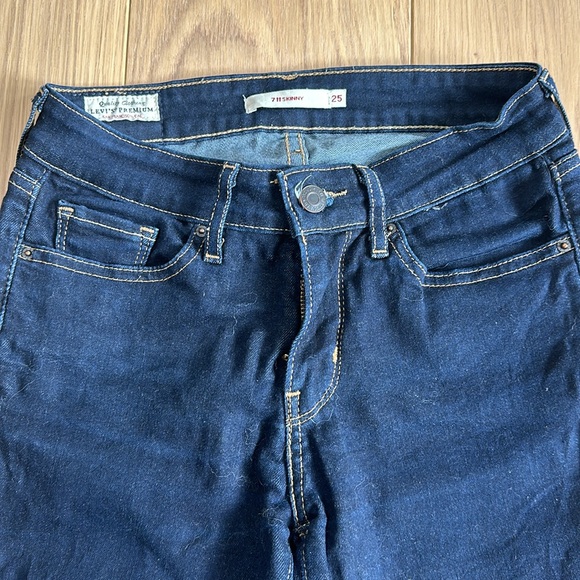 Levi’s 711 Skinny Jeans dark wash - Picture 5 of 5